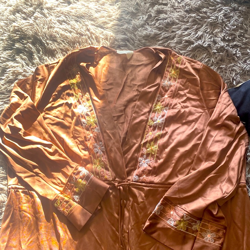 Very vintage moo moo robe large